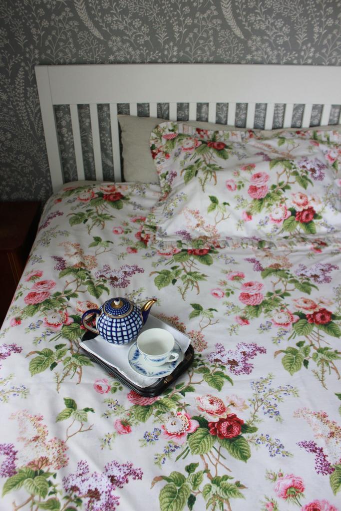 Покрывало и наволочка