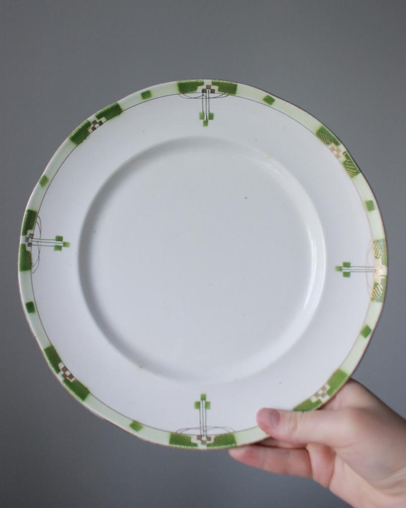 Тарелка Кузнецов  начало 20 века