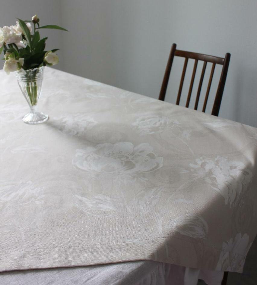 Скатерть 120*120 см