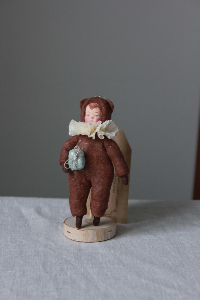 Ватная игрушка мальчик Мишка