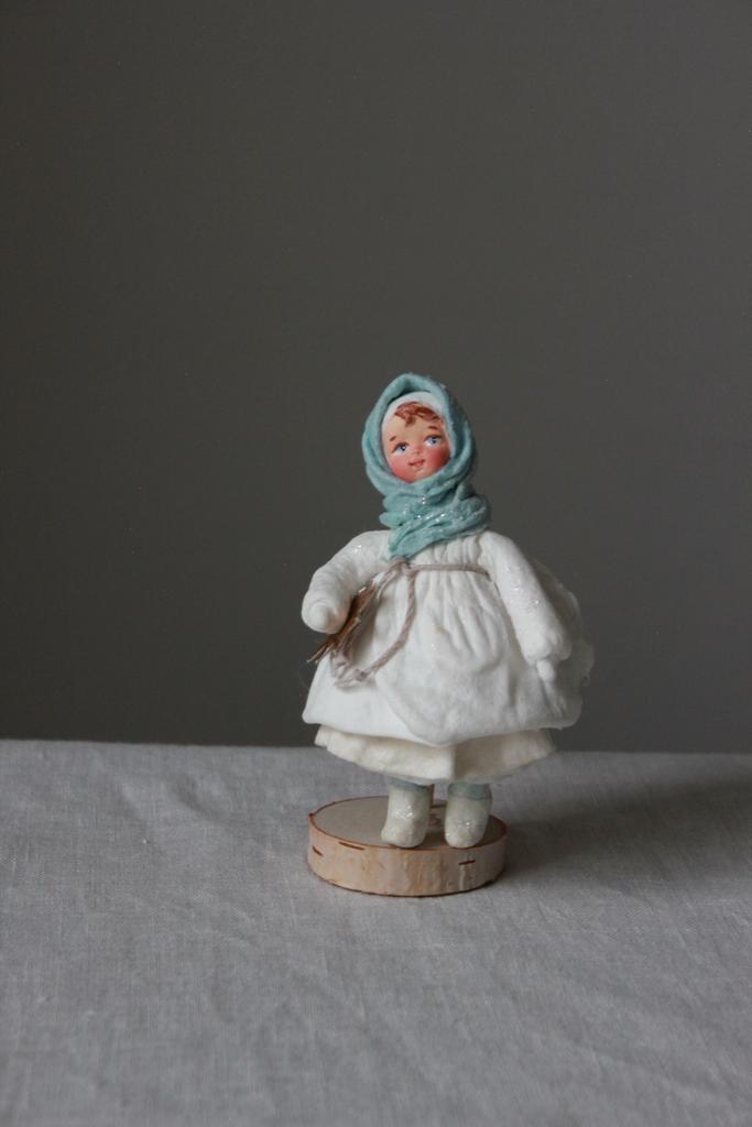 Ватная игрушка девочка ангел