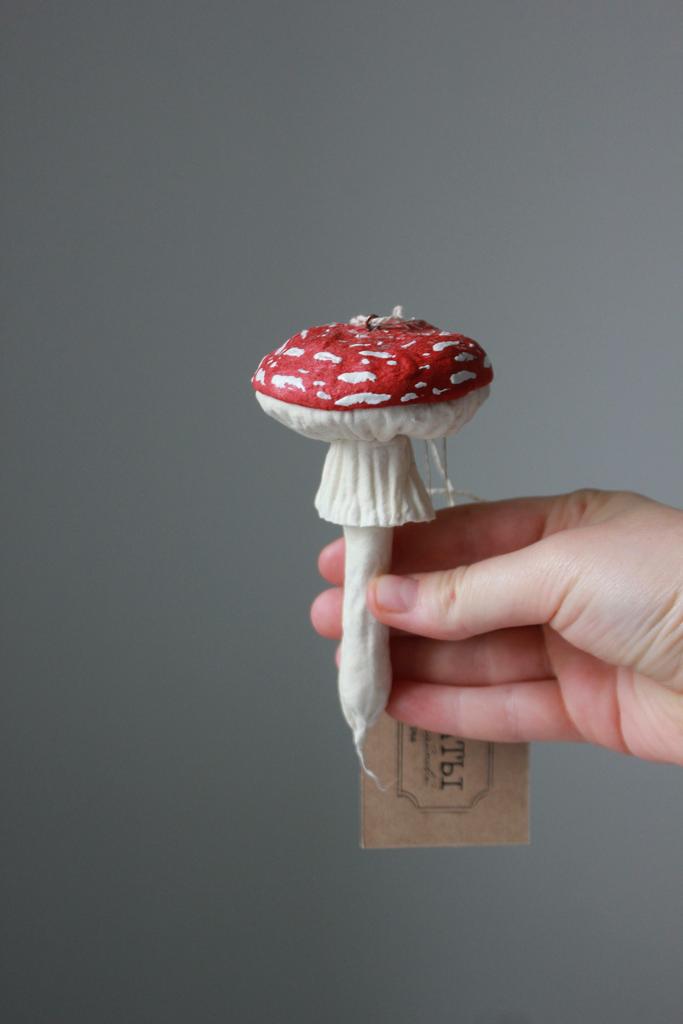 Ватная игрушка Мухомор