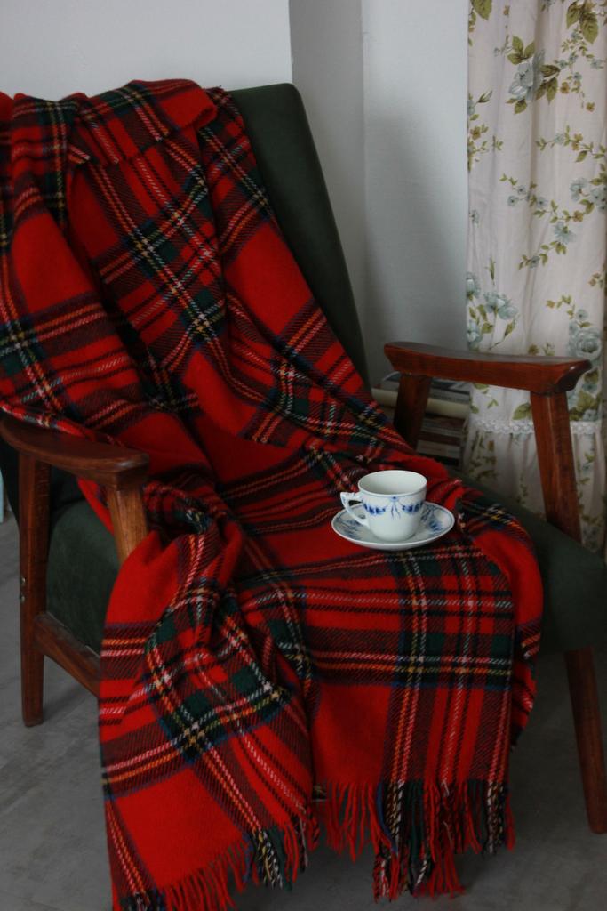 Шерстяной плед 160*135 см