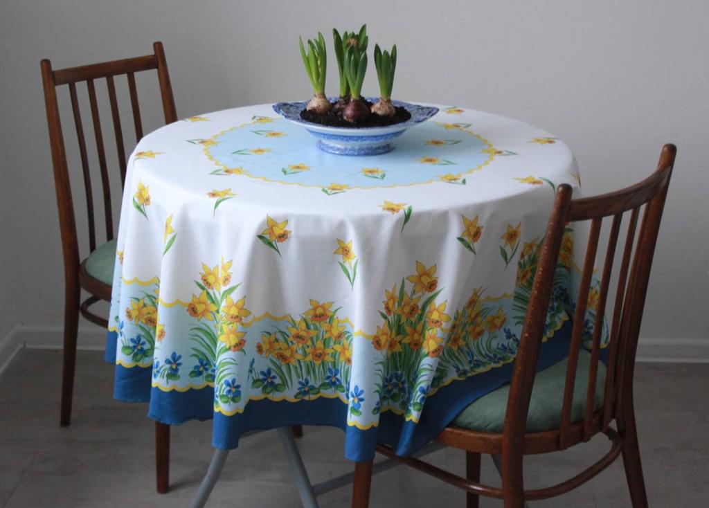 Круглая скатерть 150 см