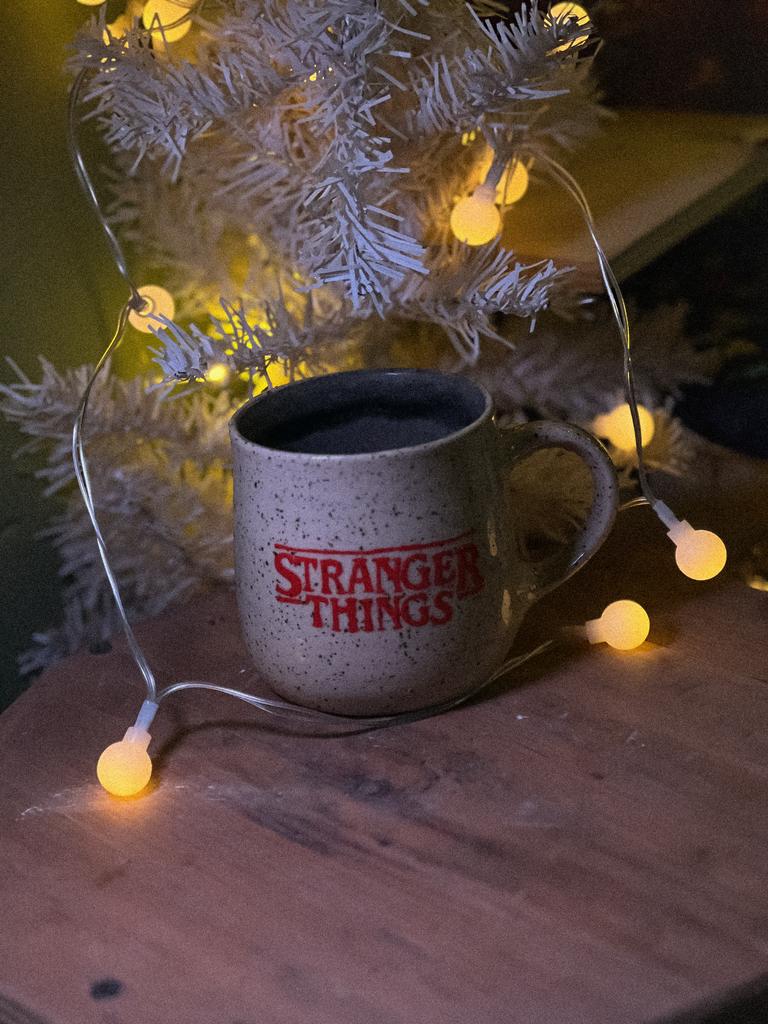 Кружка Очень Странные Дела ПОД ЗАКАЗ