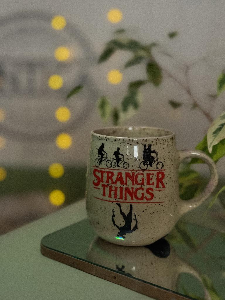 Кружка Очень Странные Дела