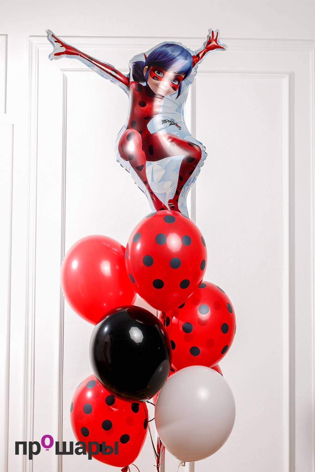 Фонтан из 8 шаров красный/черный горох/белый/Леди Баг