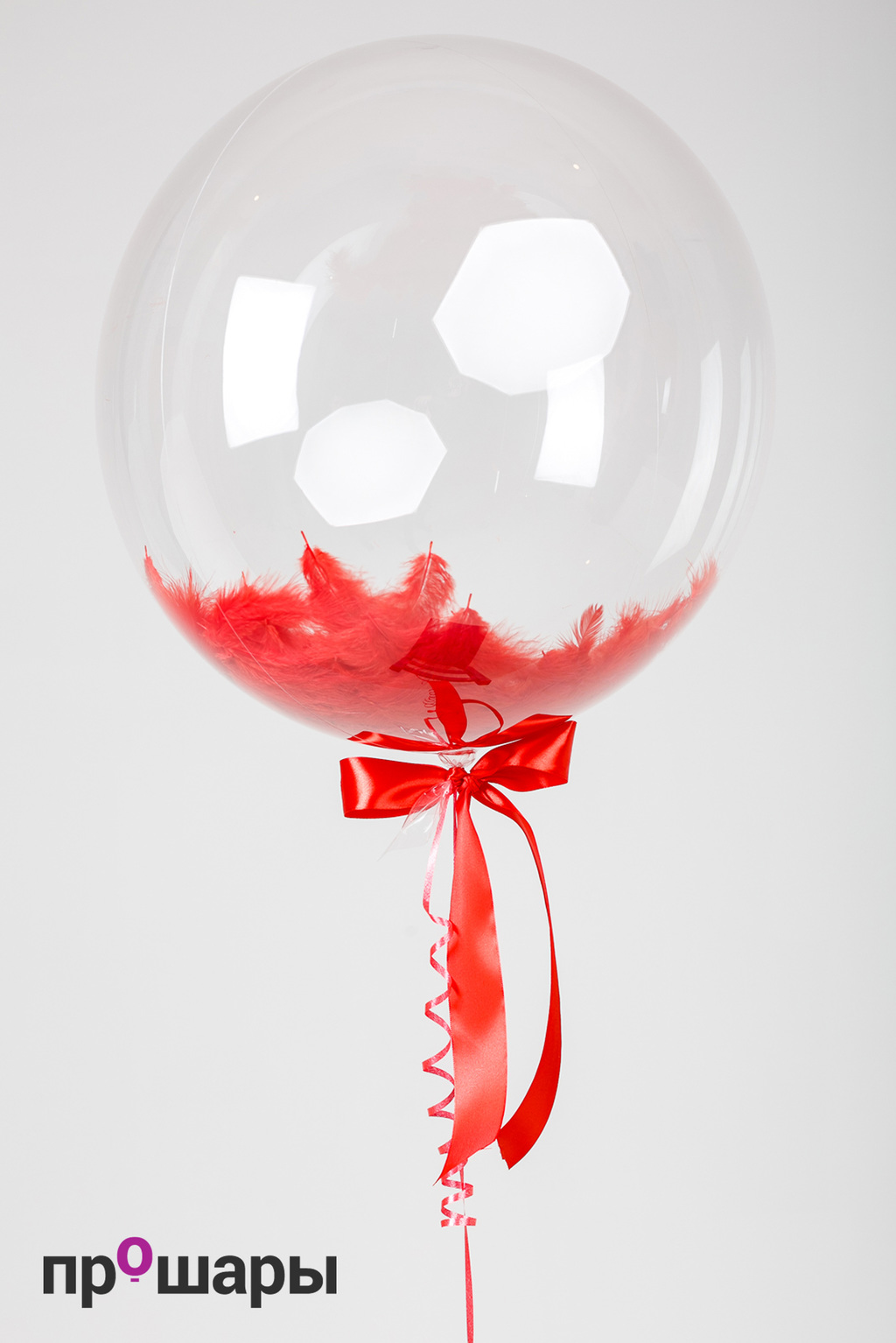 Шар с перьями красный