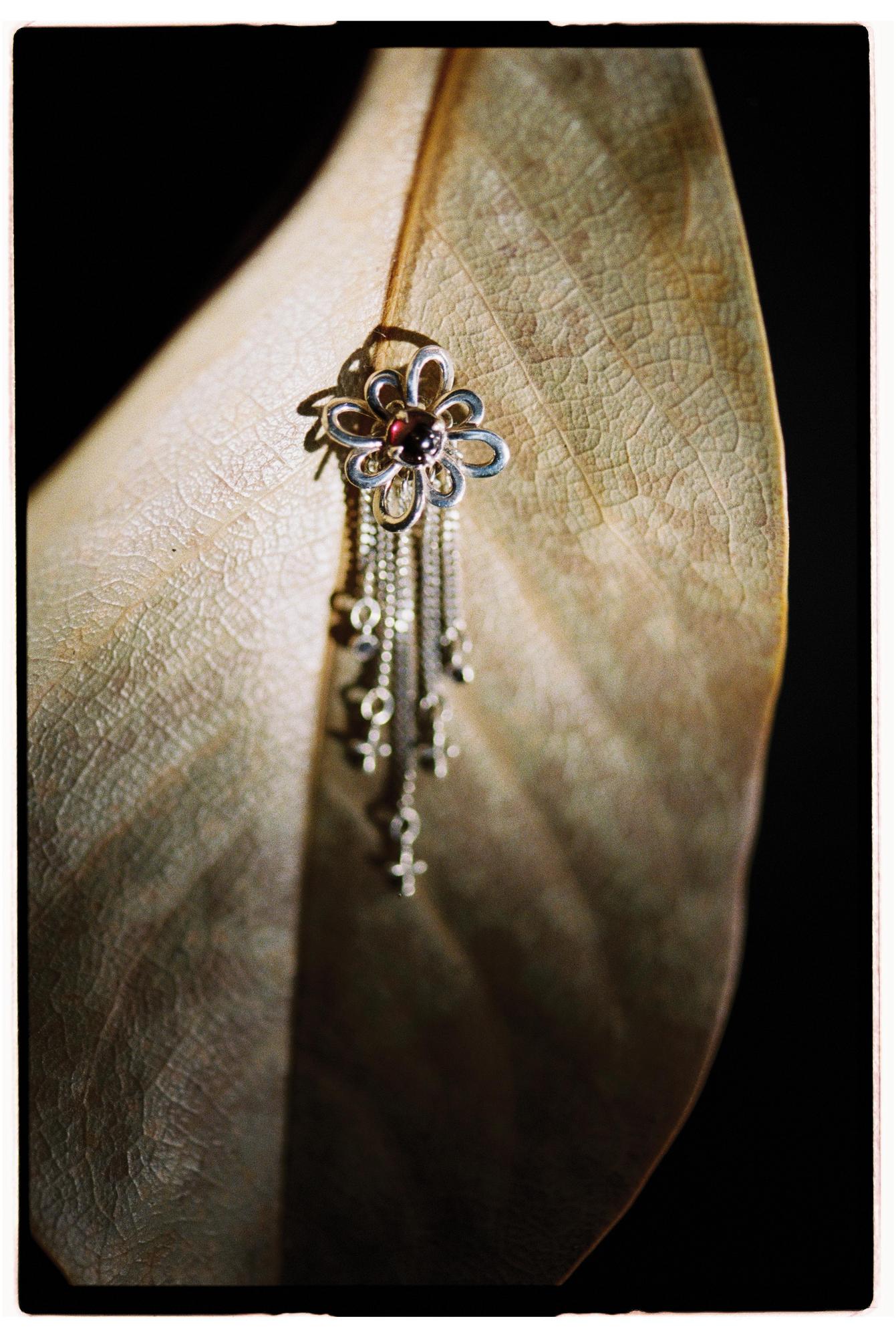 Серьга Заклинание: цветущая фаза