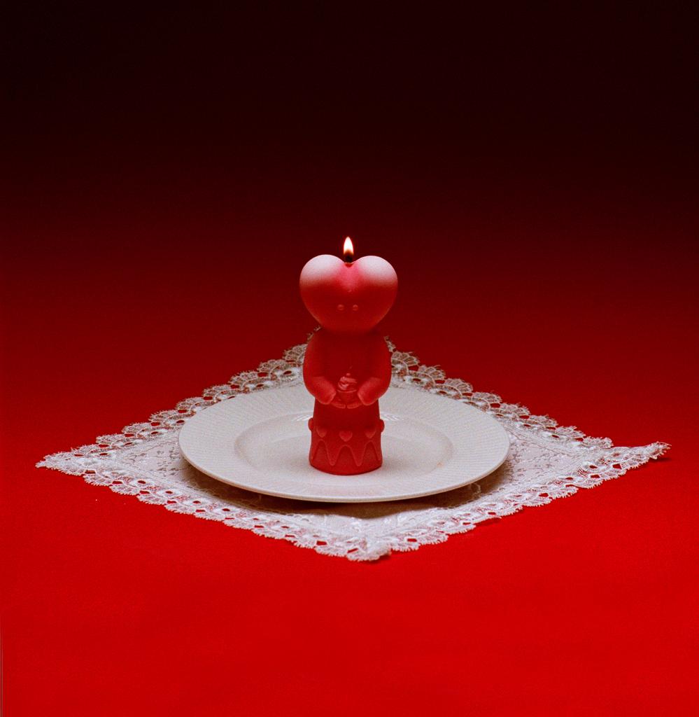 Свеча "Mr. Love" малиновый десерт