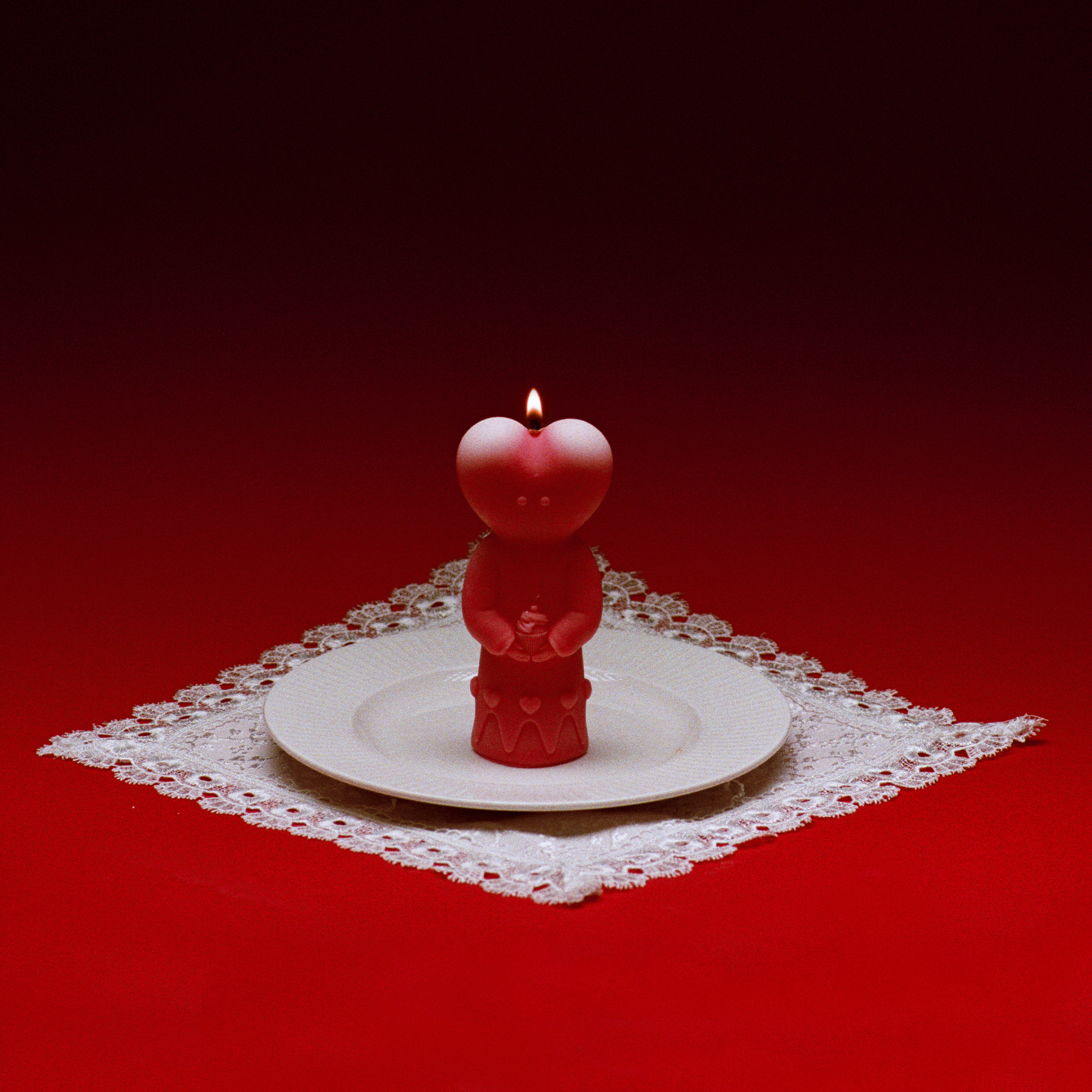 Свеча "Mr. Love" малиновый десерт