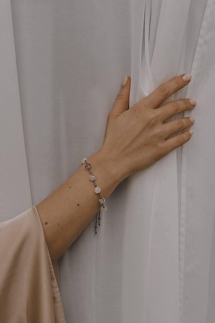 Браслет модели S360 с турмалиновым кварцем и гематитом