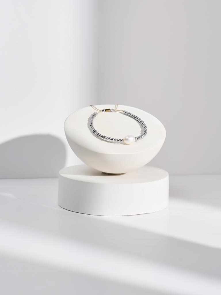 Браслет Ultra с крупной жемчужиной и гематитом