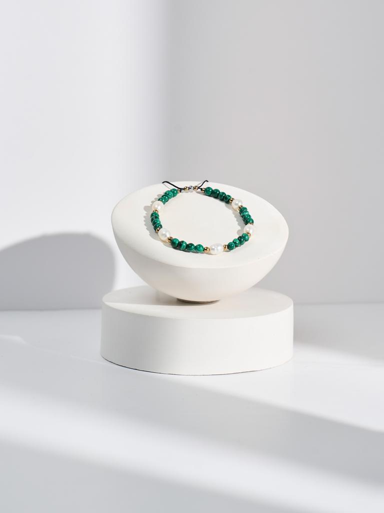 Браслет 360 с круглым малахитом и жемчугом