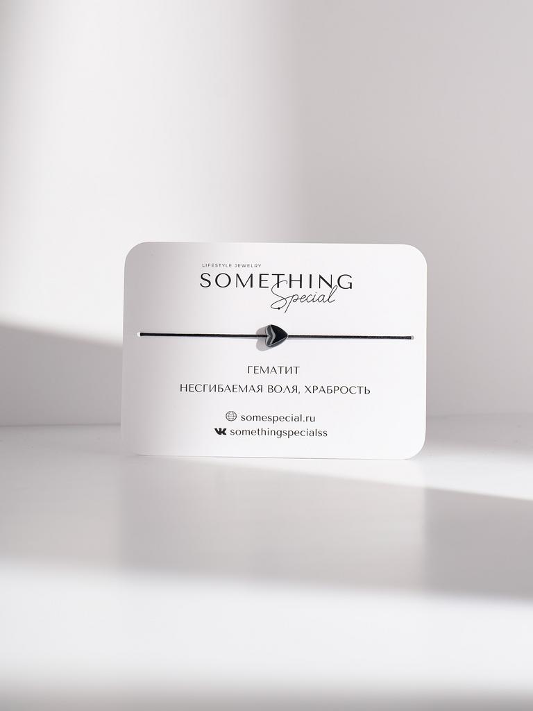 Браслет с объемным сердцем на черной нити