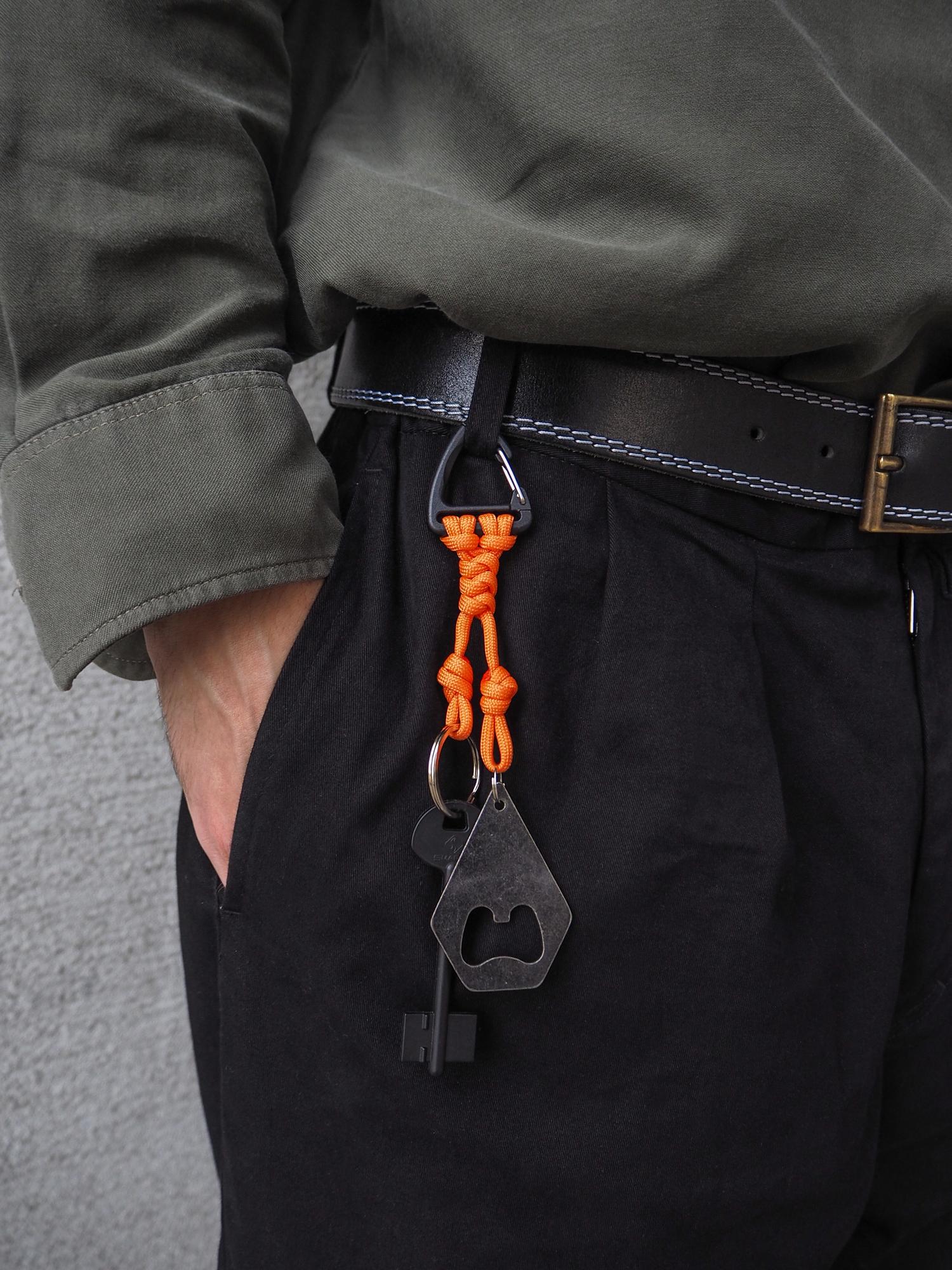 Треугольный карабин