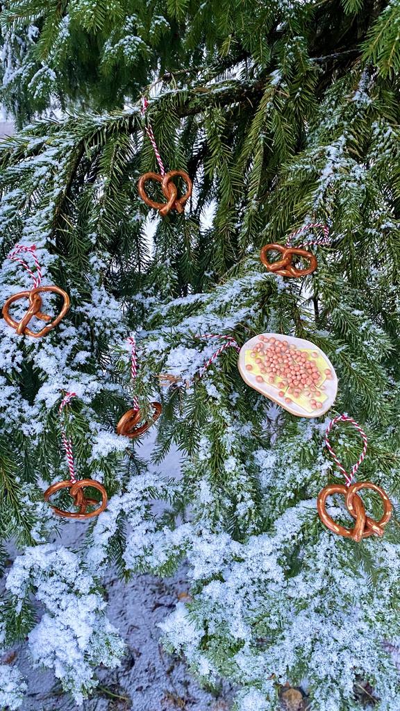 ЁЛОЧНАЯ ИГРУШКА «КРЕНДЕЛЬ-БРЕТЦЕЛЬ»