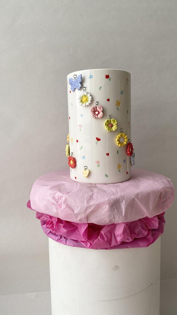 Ваза с цветочками-подвесками