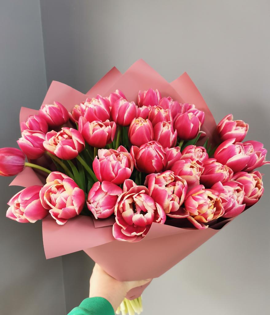 Букет пионовидных тюльпанов