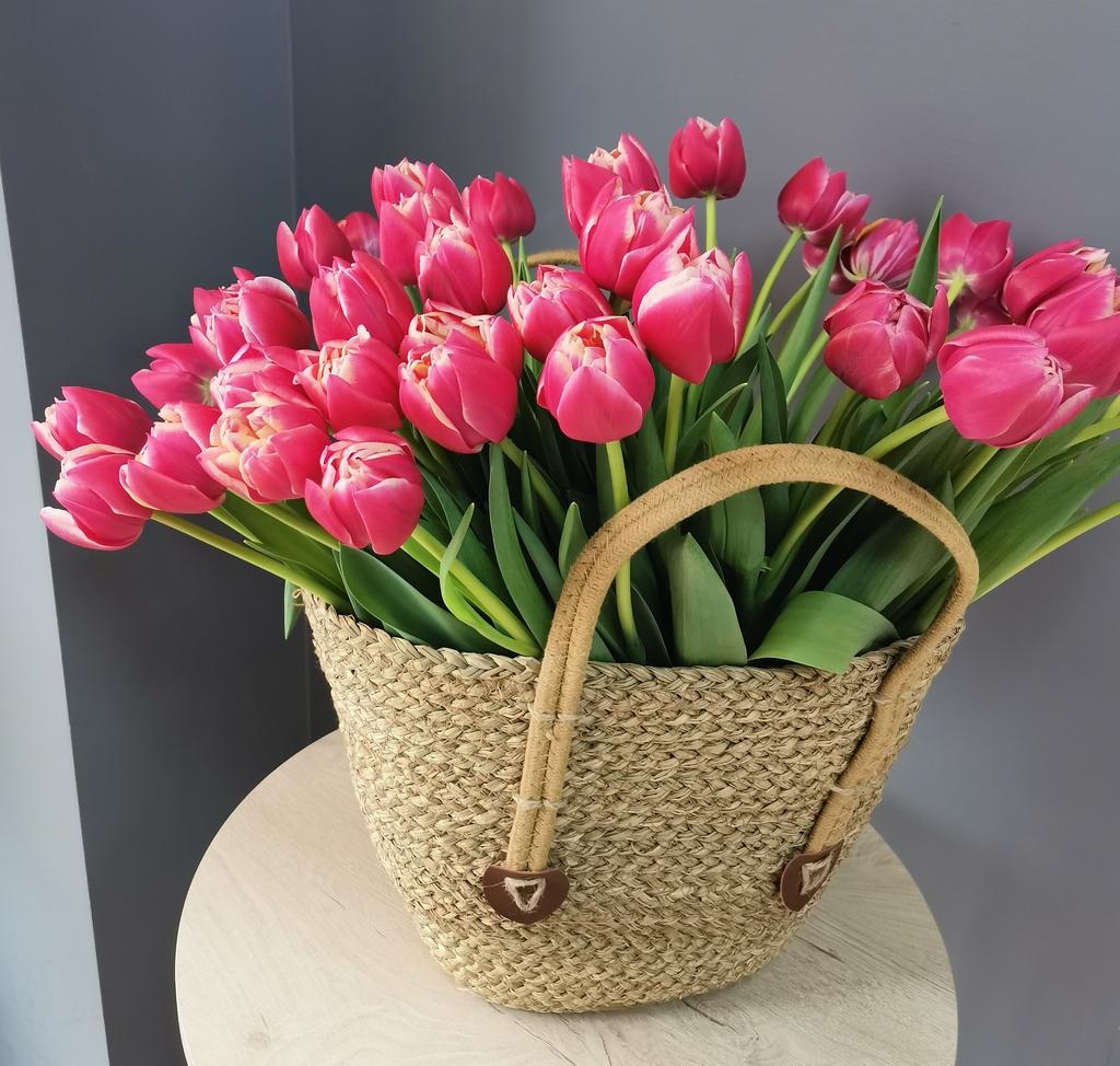 Корзина тюльпанов