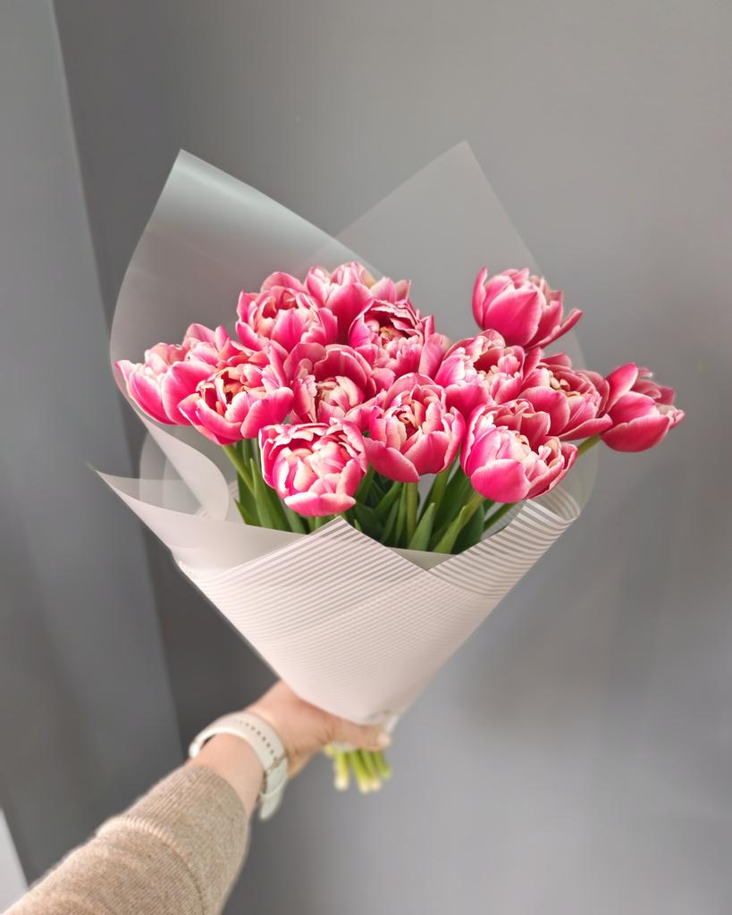 Кулек тюльпанов