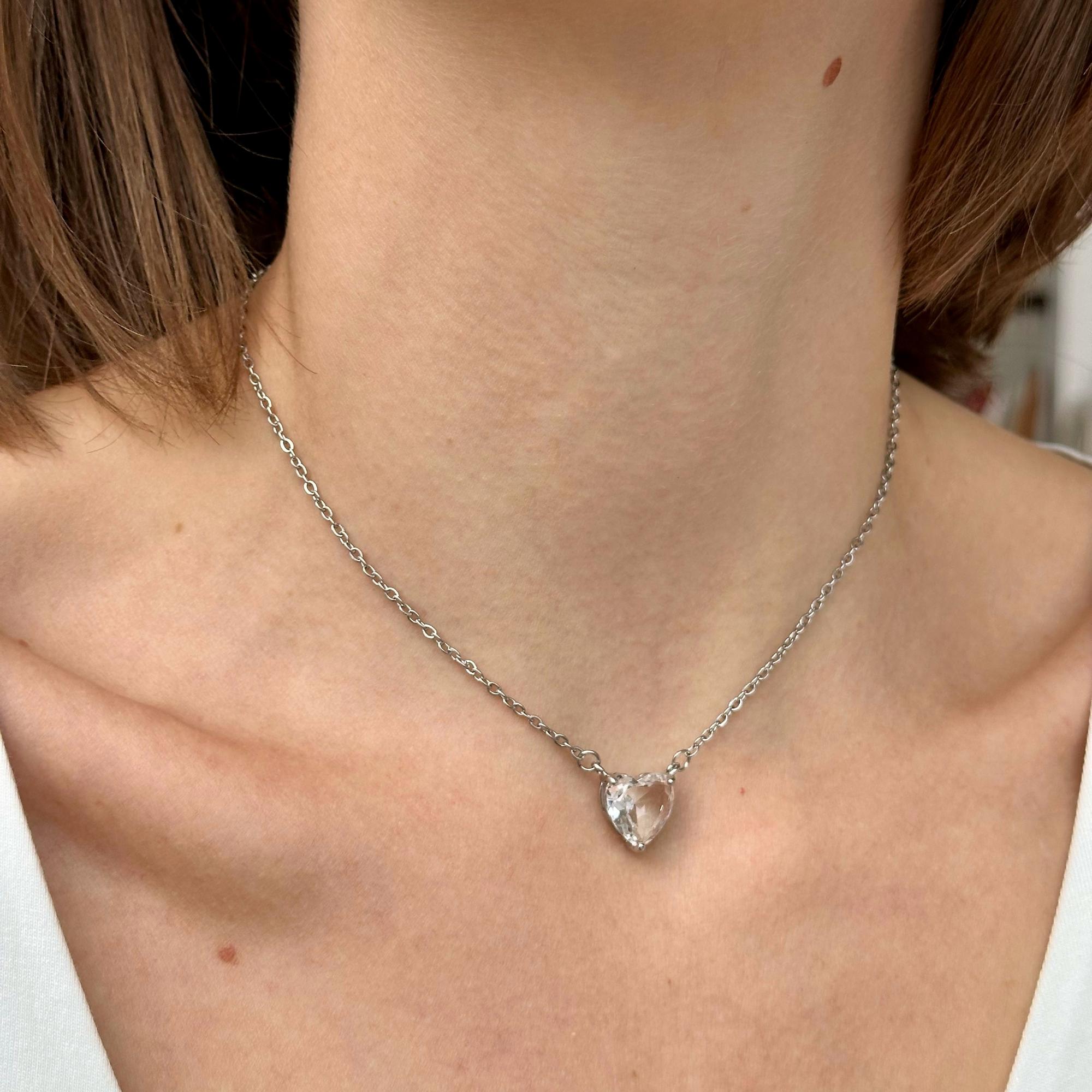 Подвеска на цепочке "Ледяное сердце "