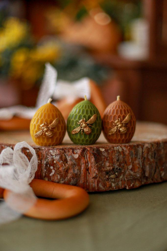 Свеча яйцо «Пчела»