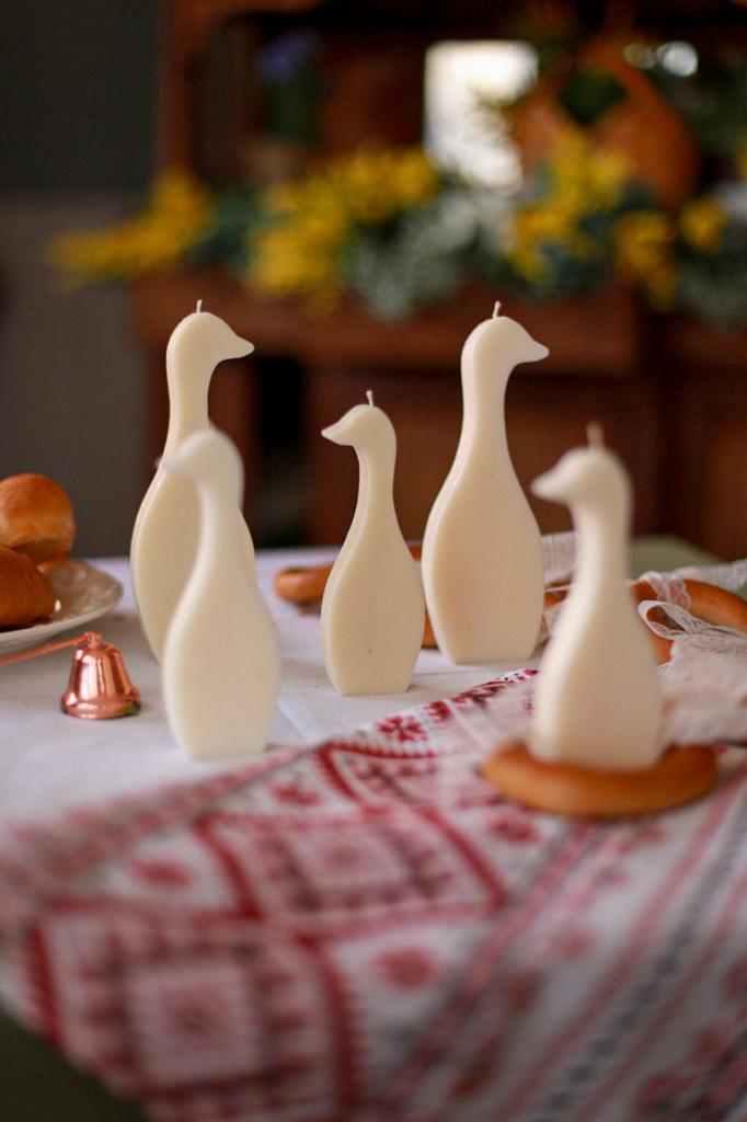 Набор свечей «Гусей семья» белые