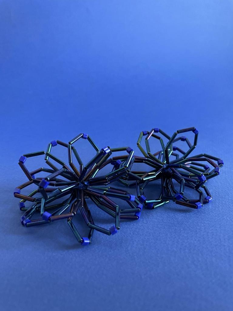 Георгины синий хамелеон