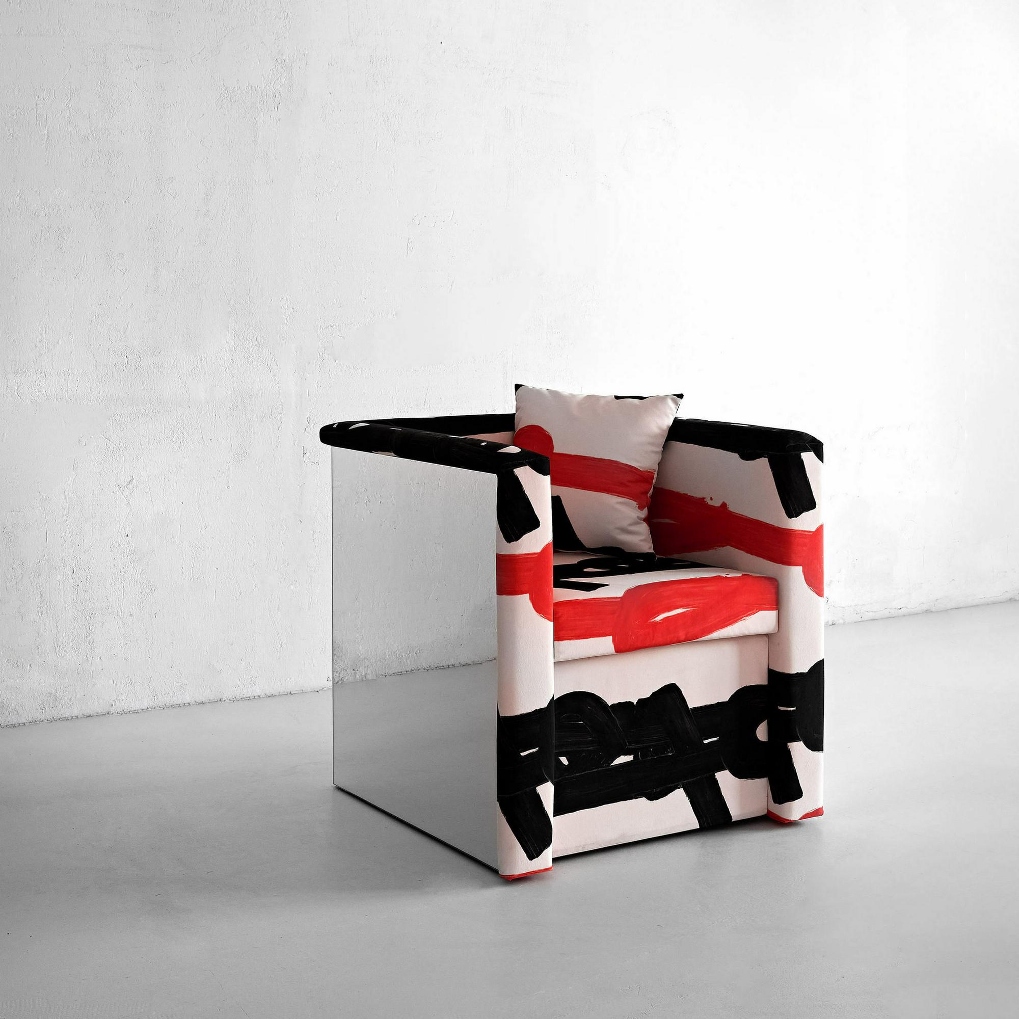 Кресло "CHROM" с зеркальными вставками