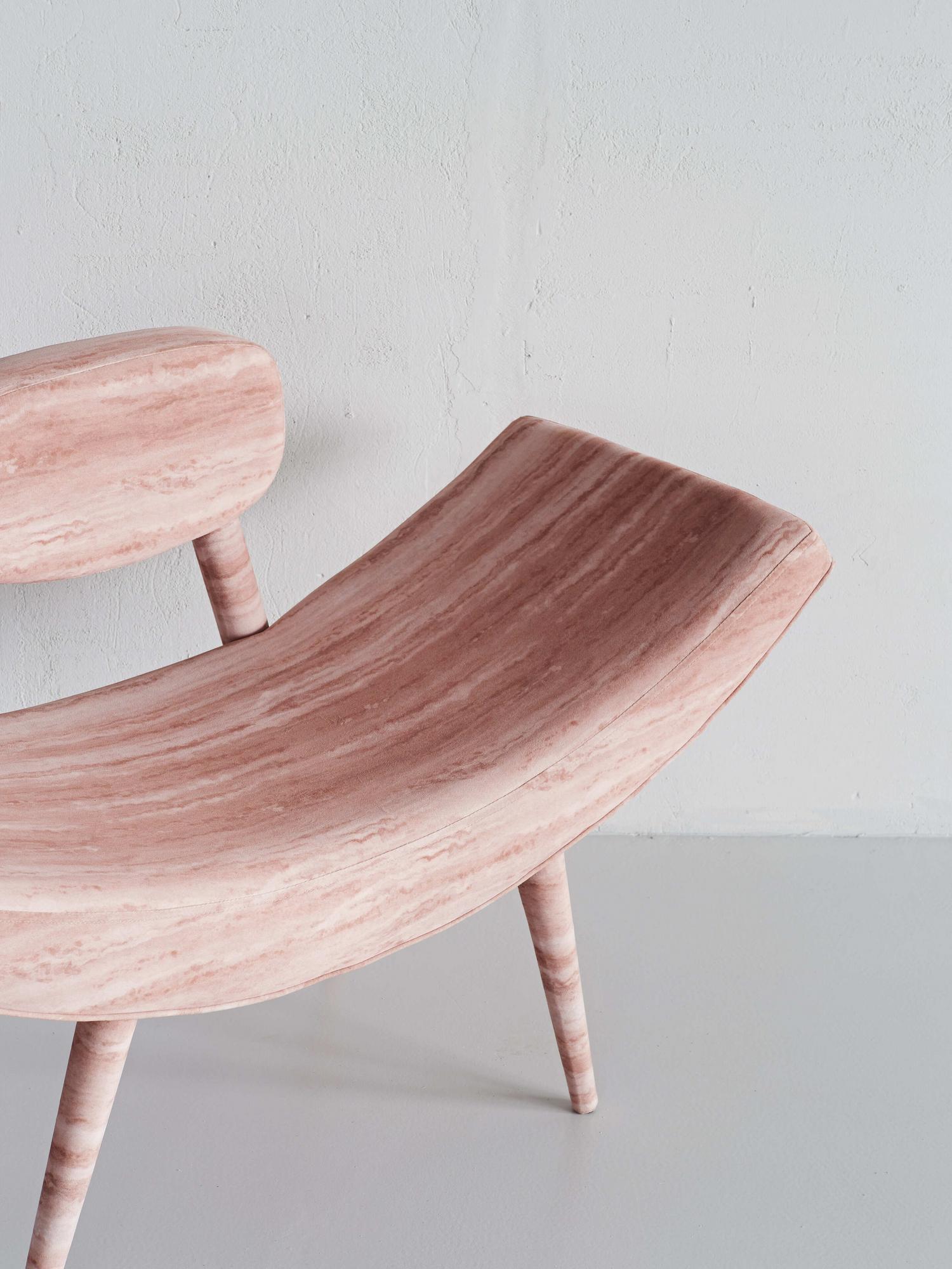 Кресло "LOUBOUTIN"