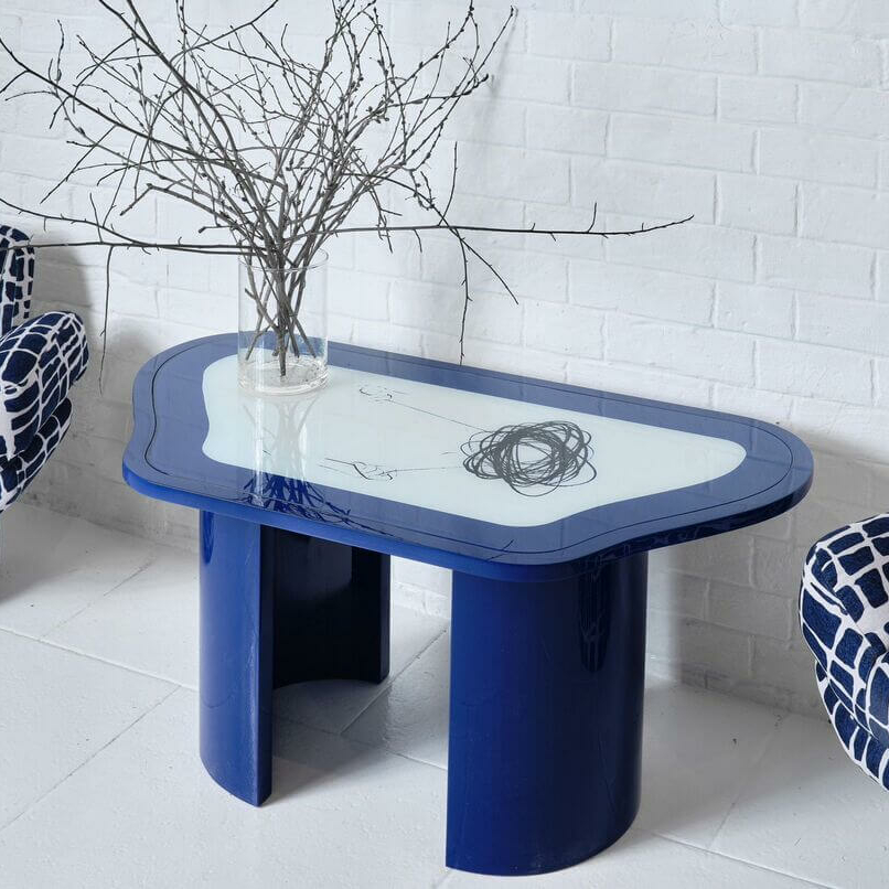 Столик "ЗАПУТАННЫЕ МЫСЛИ"