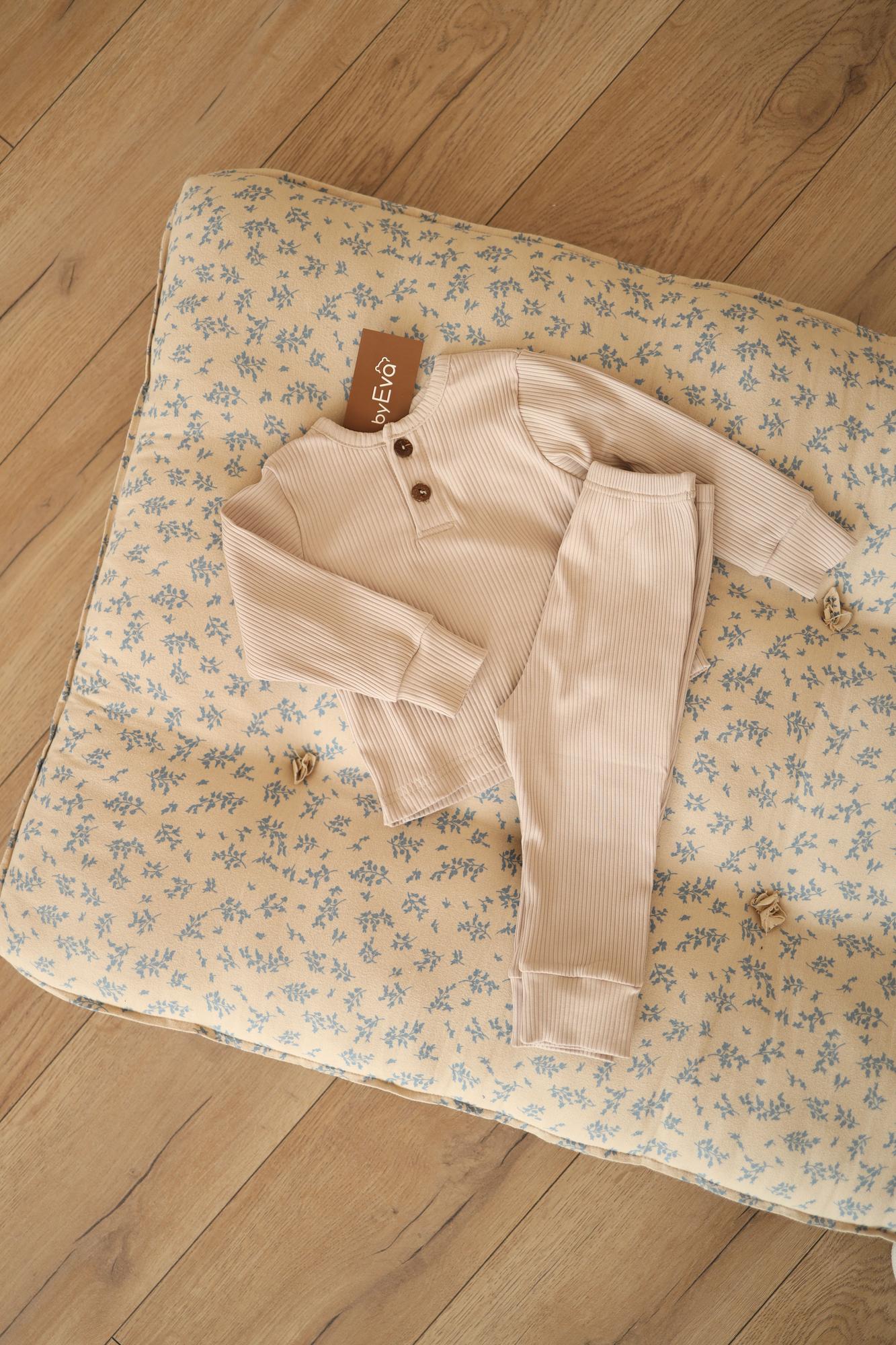 Пижама в бежевом цвете