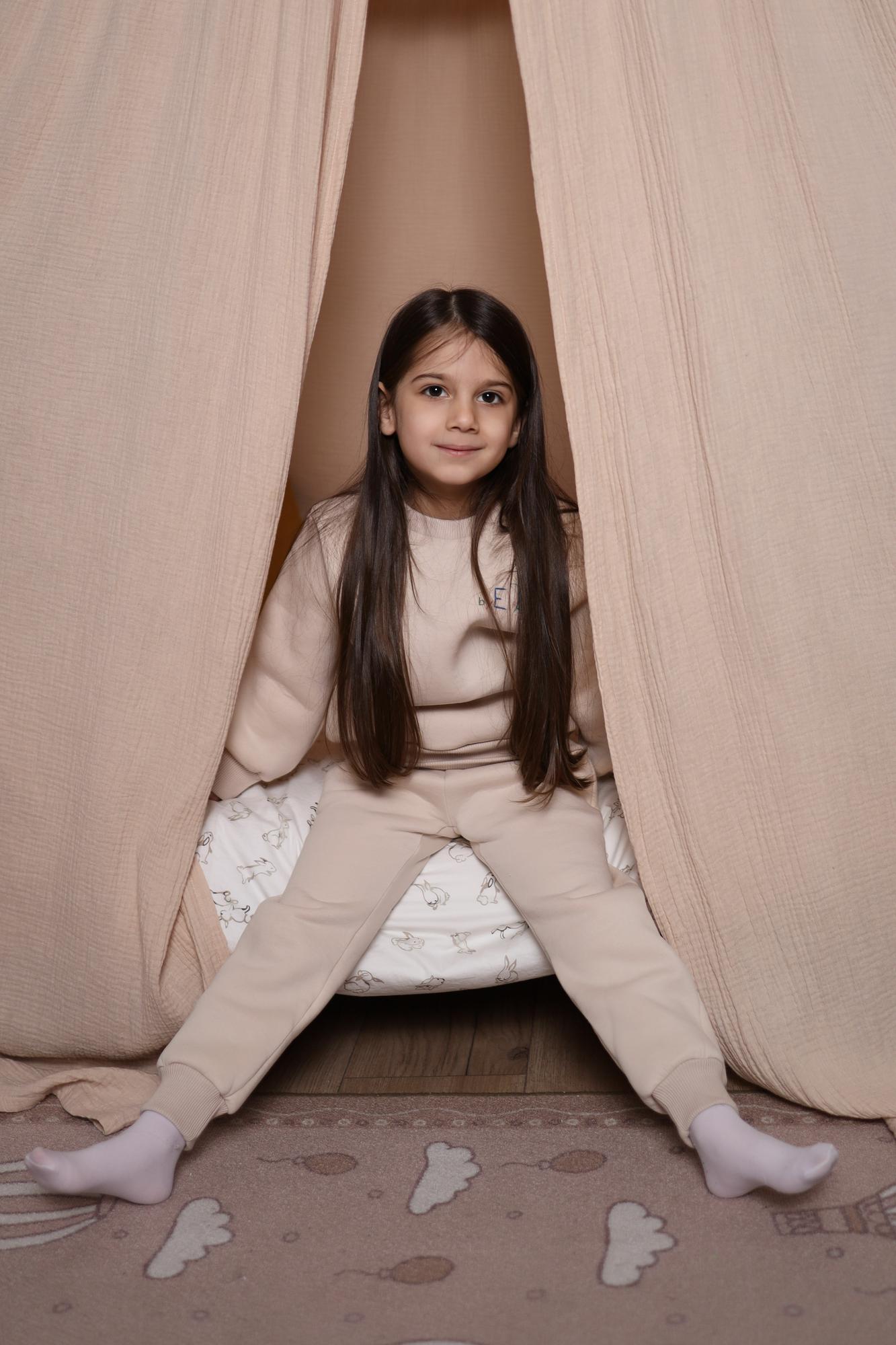 Спортивный костюм в бежевом цвете