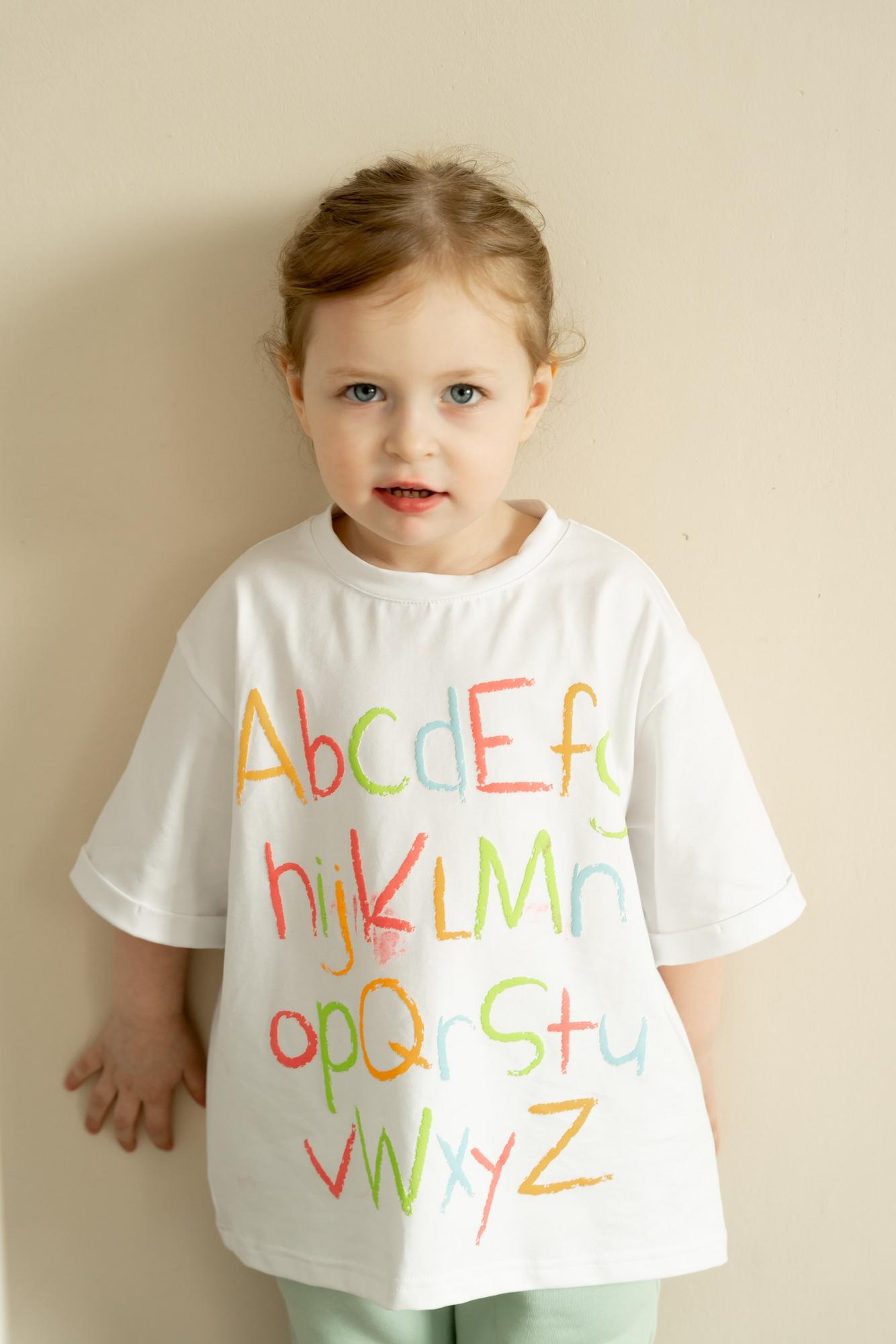 Детская футболка c алфавитом