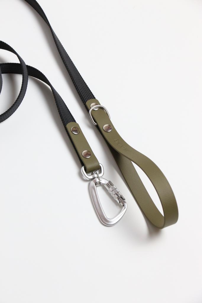 Поводок из прорезиненный стропы/оливковый