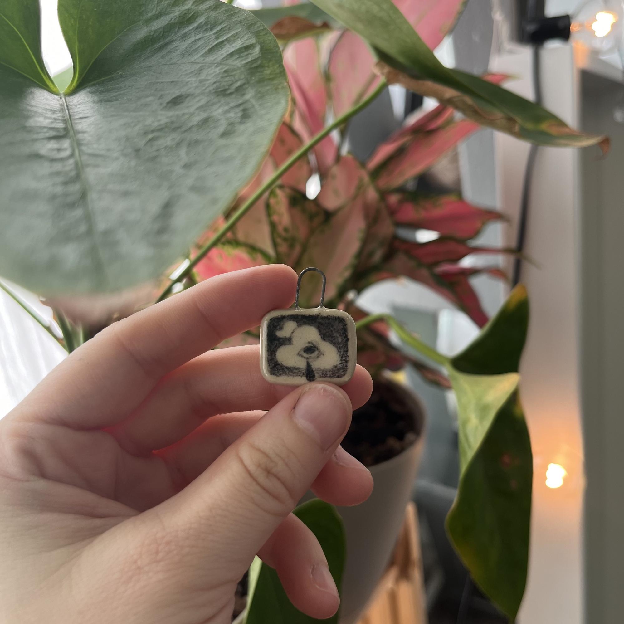 Кулончик плачущее облачко