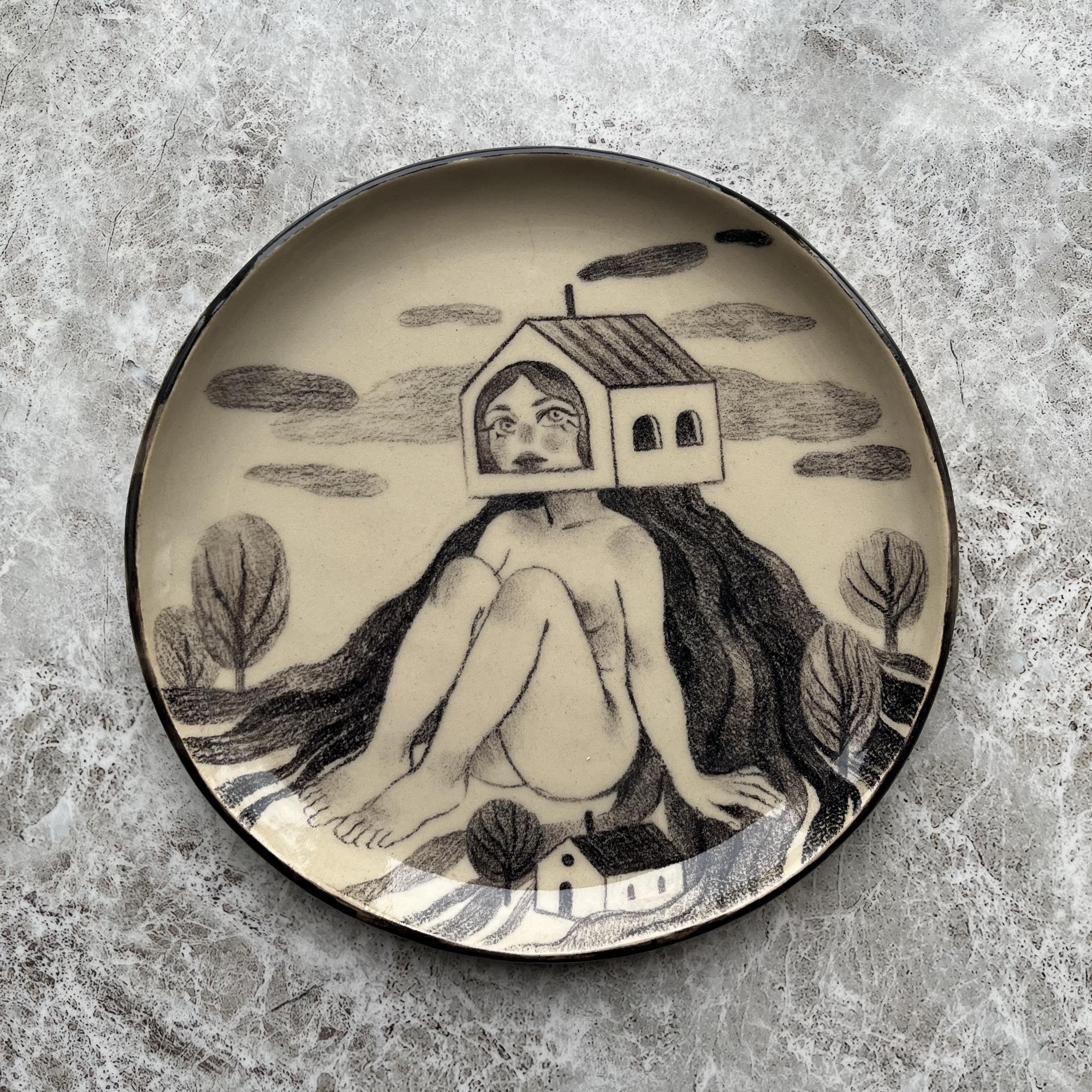 Тарелка с карандашной росписью "Feels like home"