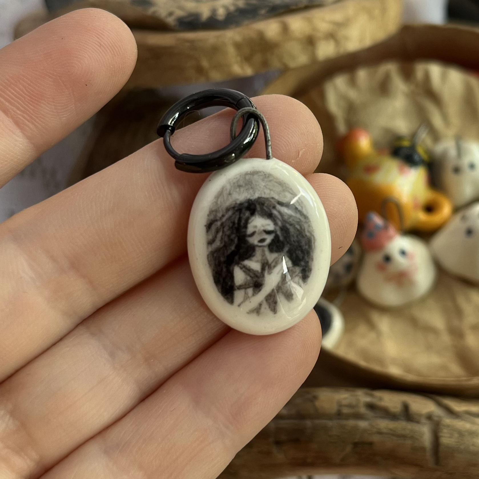 Кулончик девушка со звездой