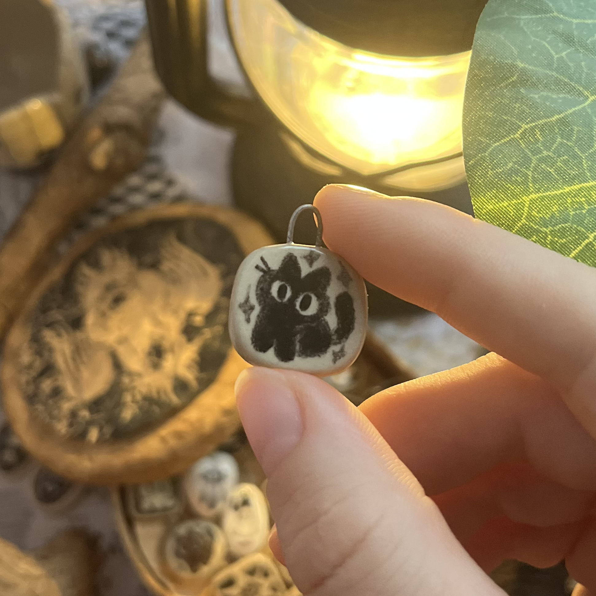 Кулончик чёрный котик