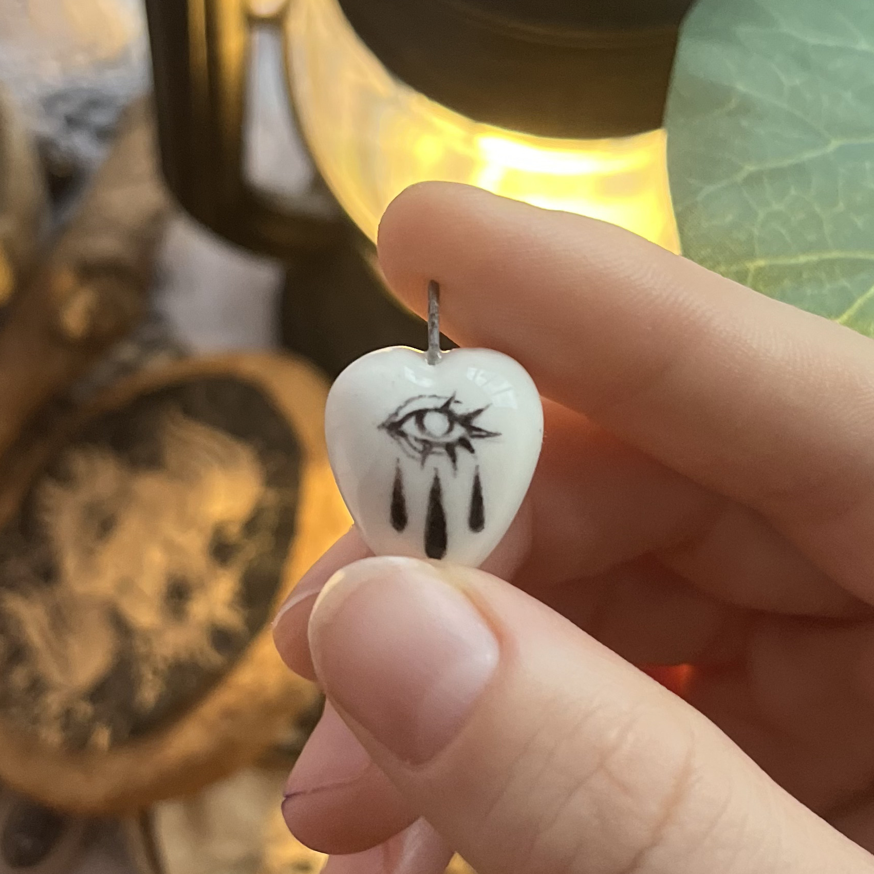 Кулончик/моносерьга сердце с плачущим глазом