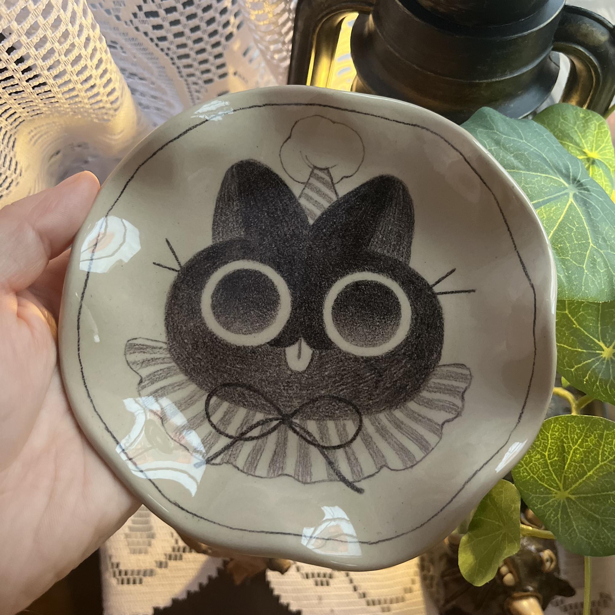 Тарелочка с котиком-клоуном