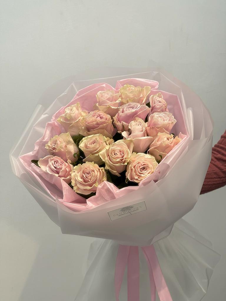 охапка роз ( эквадор 15 шт.)