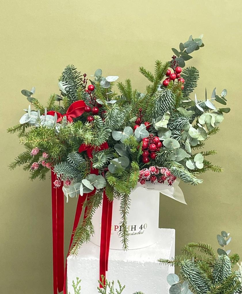 Композиция из хвои №1