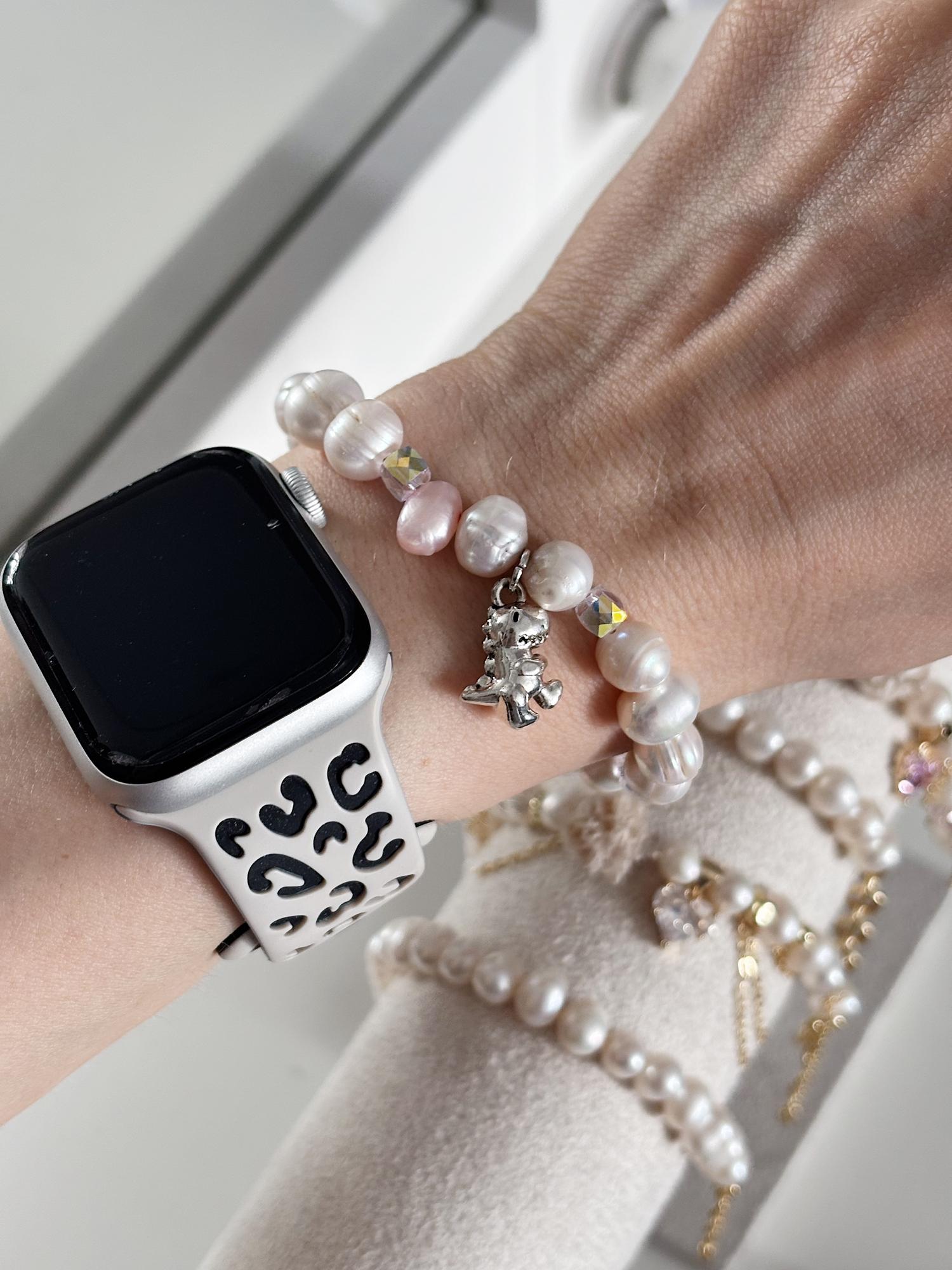 Браслетик из крупного жемчуга в детском стиле