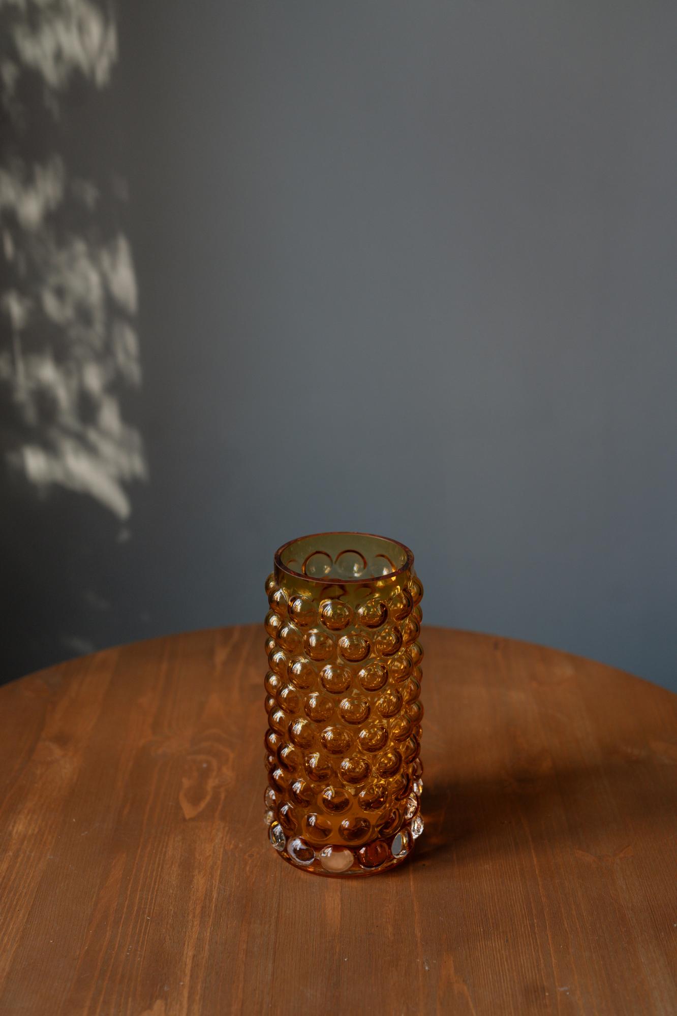 Ваза янтарная рельефная