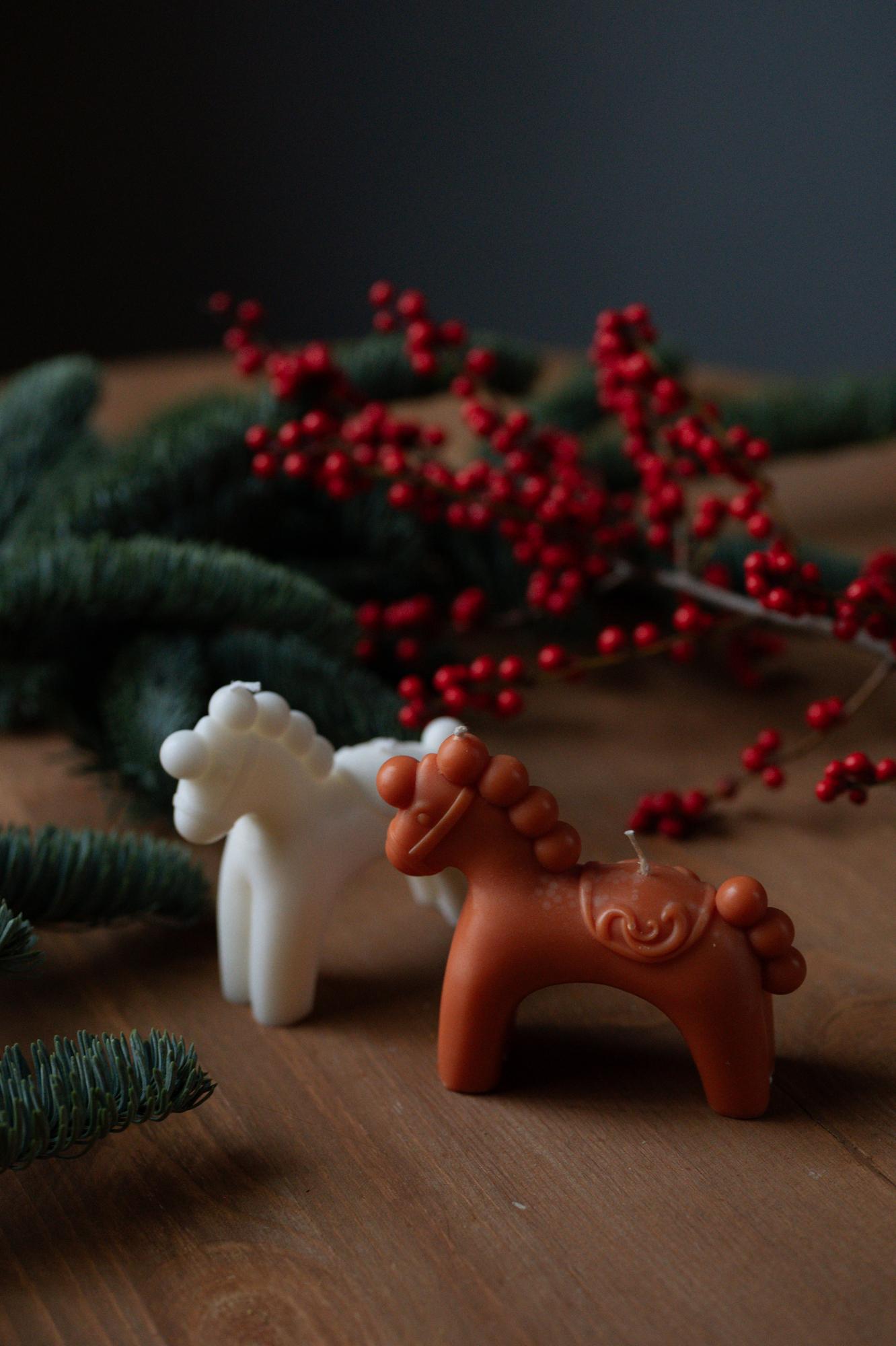 Свеча - фигурка новогодняя