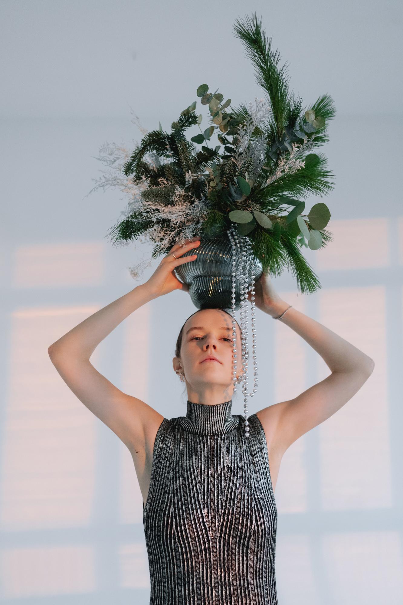 Интерьерный еловый букет