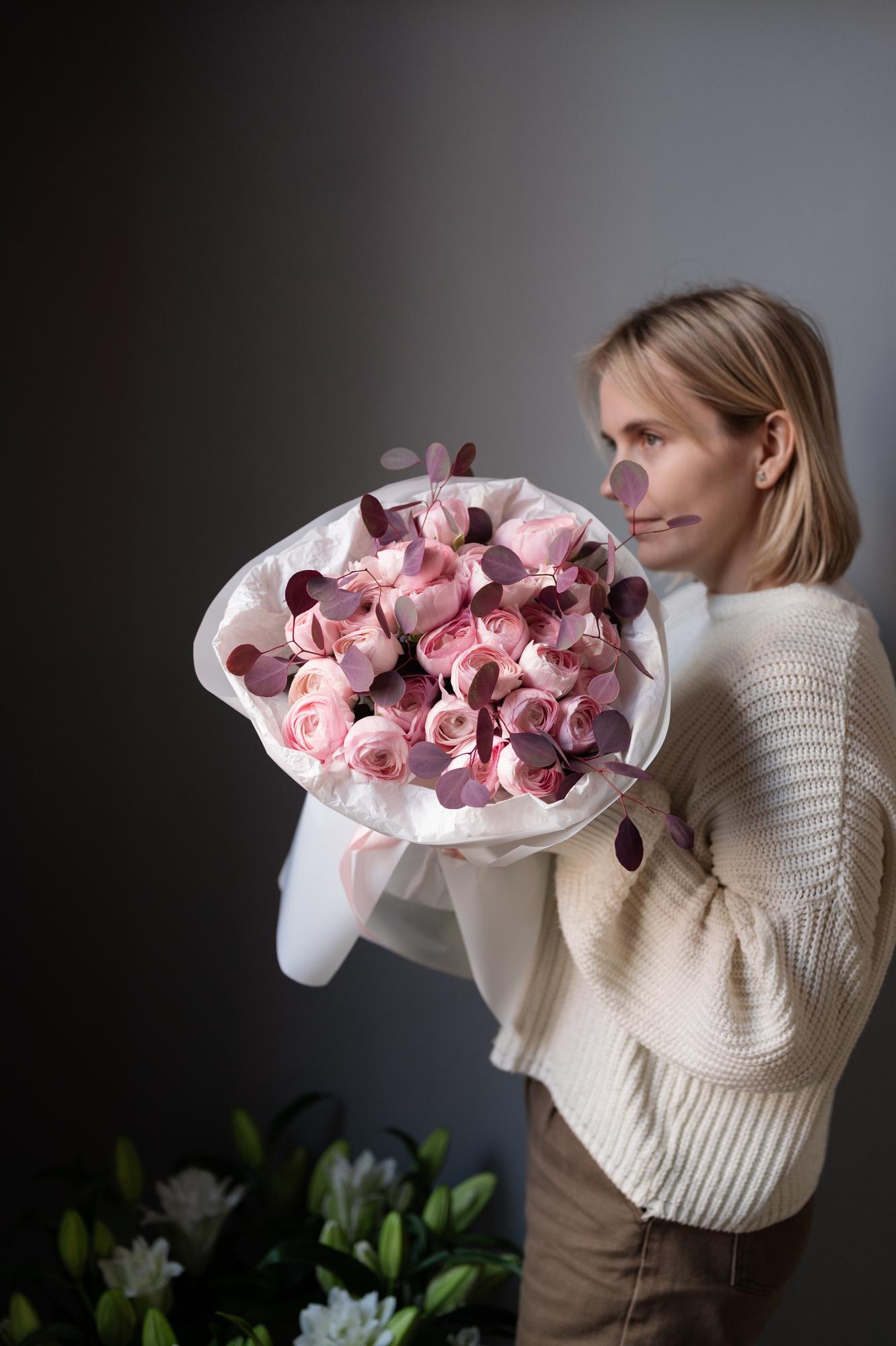 Букет с ранункулюсами