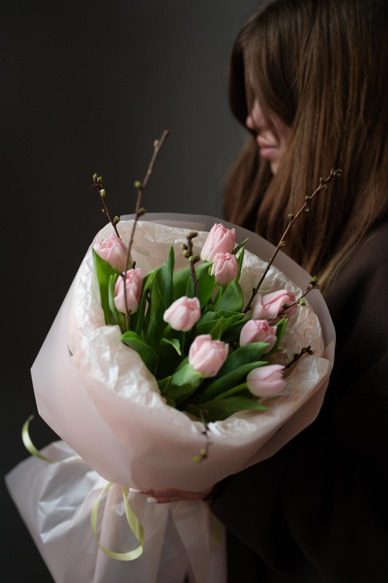 Букет с пионовидными тюльпанами